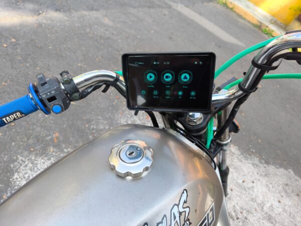 PANTALLA CARPLAY MOTO CON DVR